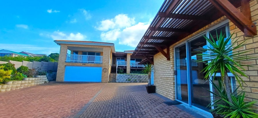 4 Bedroom Property for Sale in Dana Bay Western Cape